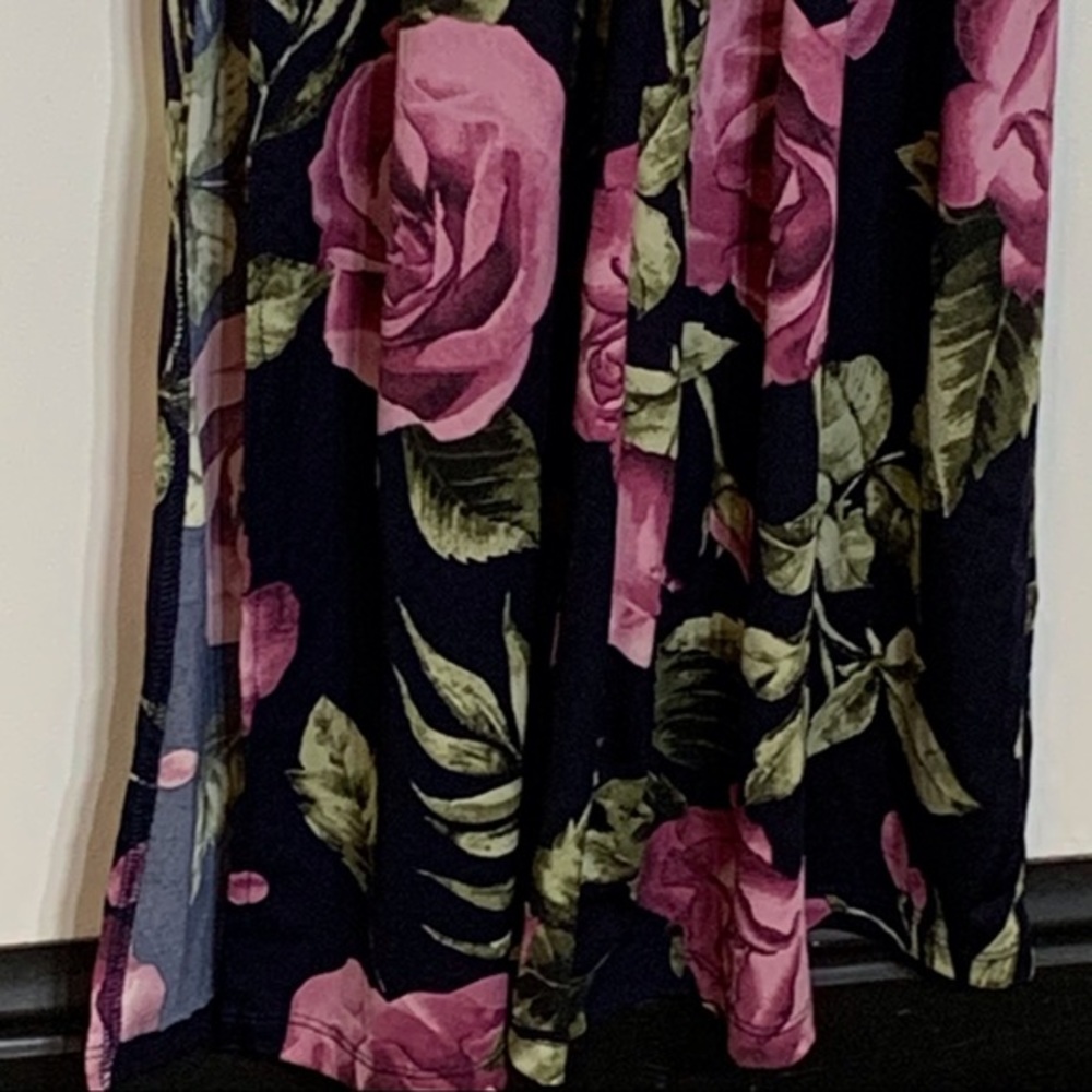 Beautiful Rose Halter Boutique Brand Maxi Dress - Picture 7 of 8